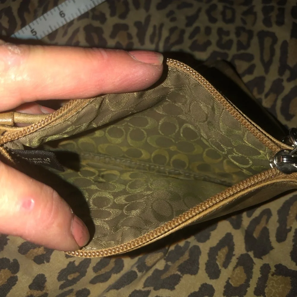 Vintage Coach tan genuine leather wristlet